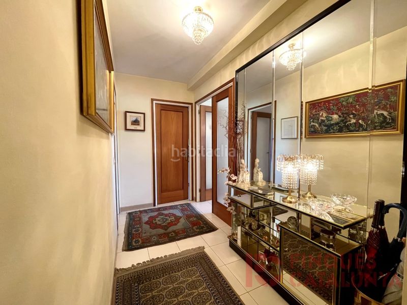 Foto e30f2d28-522d-4d2c-8022-2b23424e5f6b. Pis amb aparcament a Eixample Nord Girona