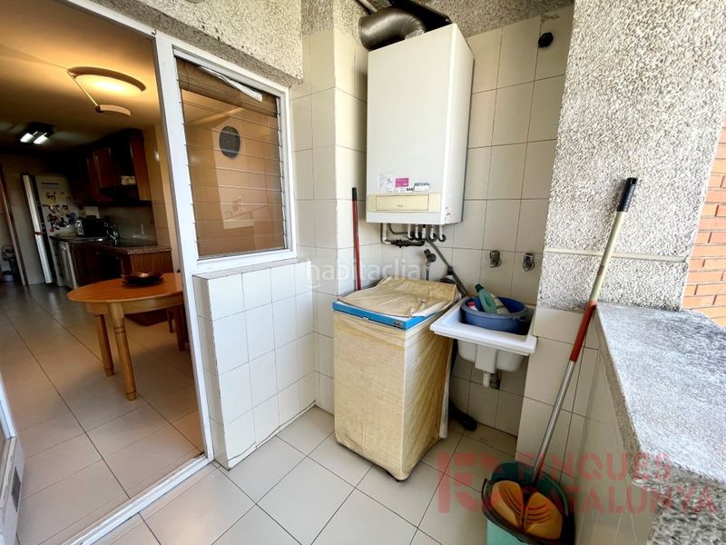 Foto f4913d0a-7ec1-4f19-99d4-32ab283e70ed. Pis amb aparcament a Eixample Nord Girona