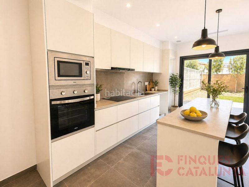 Foto fe4f21fe-63b0-4302-b8de-95567781bfcd. Casa amb aparcament a Sils