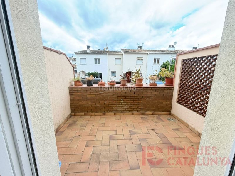 Foto 2a87bdbb-52d6-4178-a53e-a6aa101d27f0. Casa amb aparcament a Palau Girona