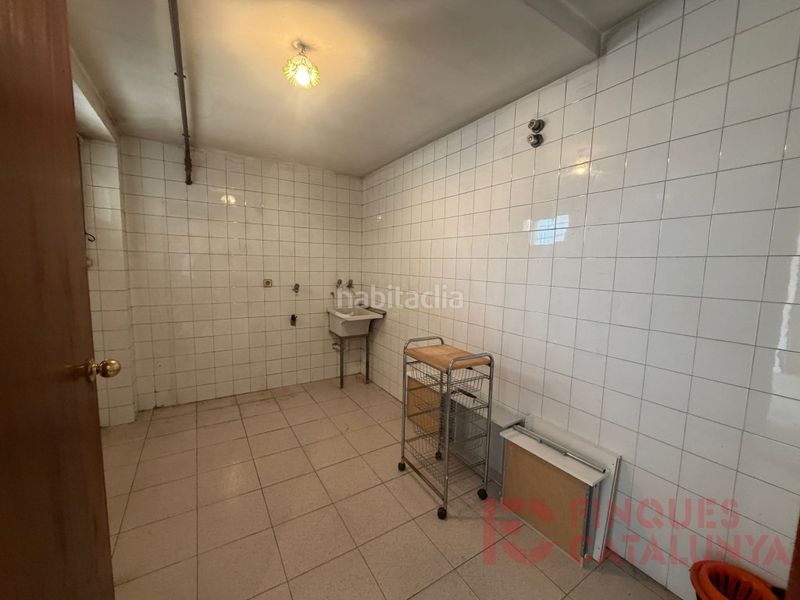Foto ec708fa0-b976-4b8b-956b-b30255a3f4ed. Casa amb aparcament a Palau Girona