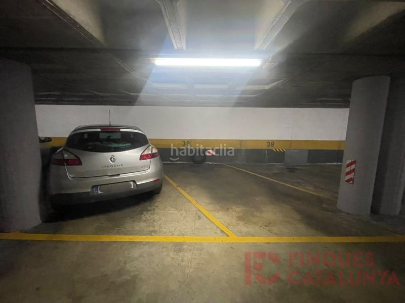 Foto c314d015-b69c-4e26-8b57-be45e22498bf. Aparcament cotxe a Sant Narcis Girona