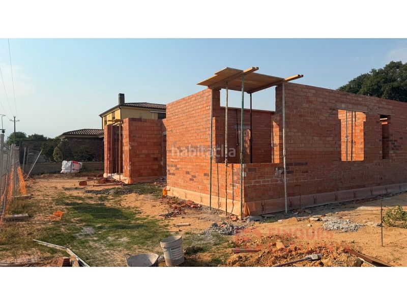 Foto c949bb1f-f49f-4f6a-8584-dbcbc66d6456. Casa amb aparcament a Sils