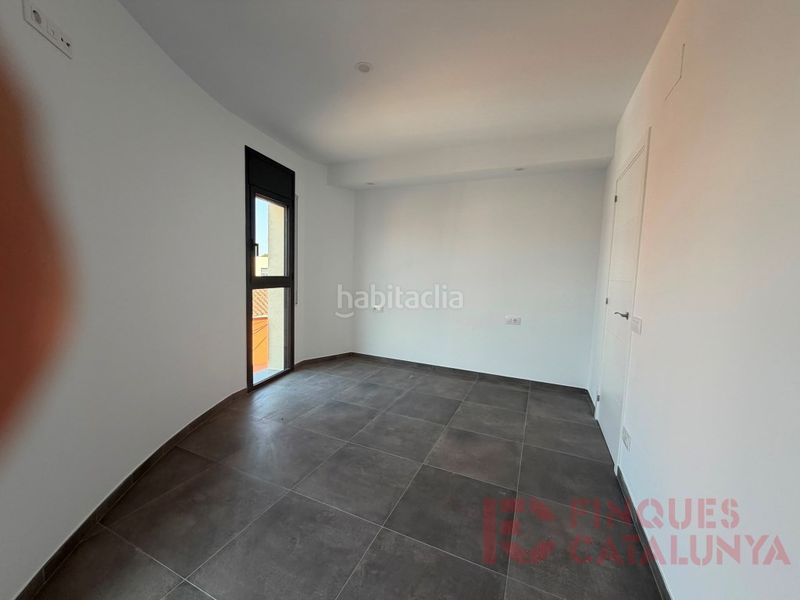 Foto 5ab9f8f0-9c80-40d3-aad2-da149820885e. Pis amb aparcament a Sils