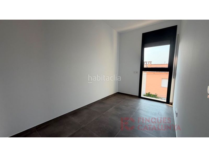 Foto eef1cf42-63c4-4950-9a9f-843ebcdb656a. Pis amb aparcament a Sils