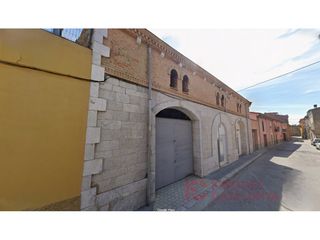 Fabrikhalle  Calle llers. Oportunitat única a vilafant  nau industrial amb projecte reside