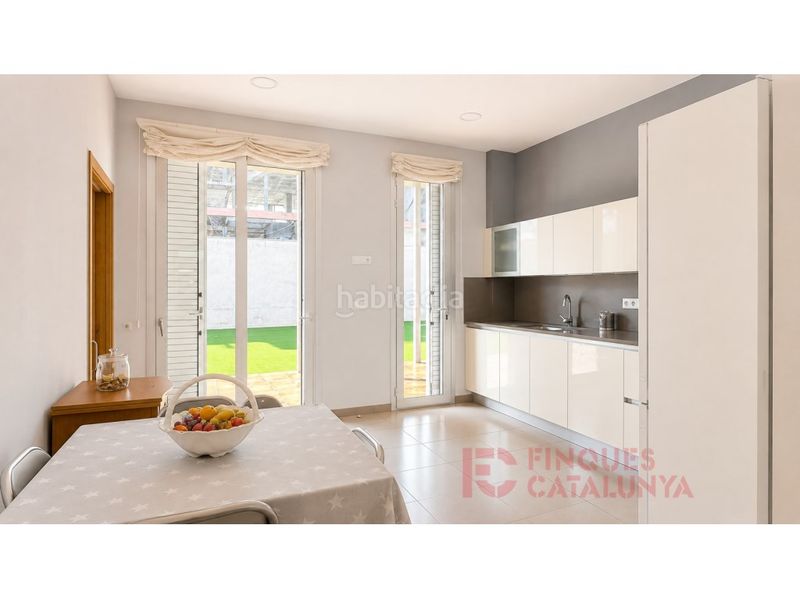Foto 30dfb2d6-ce1a-41b4-bf97-b99dbd29c77a. Casa amb aparcament a Vila - roja Girona