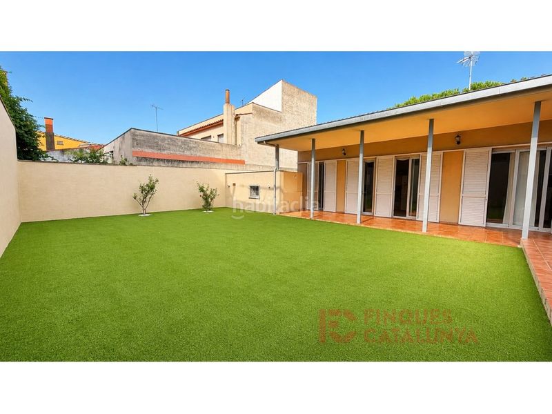 Foto 876f5764-788a-4a89-9674-1cdc2399b522. Casa amb aparcament a Vila - roja Girona