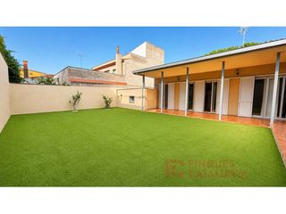 Haus  Calle guadiana-vilarroja. Casa duna sola planta amb 3 habitacions, pati de 60 m i pàrquing