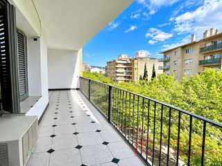 Flat  Calle pius xii. Ampli i lluminós pis de 96 m amb 4 habitacions i gran terrassa,