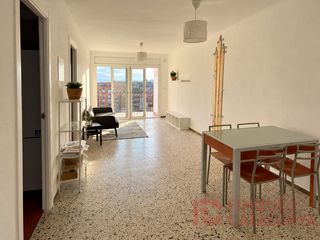 Appartement  Calle teixidores. Pis lluminós de 4 habitacions amb terrassa a salt