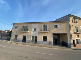 Business premise in Sineu. Local comercial en la ronda de sineu con gran visibilidad comerc