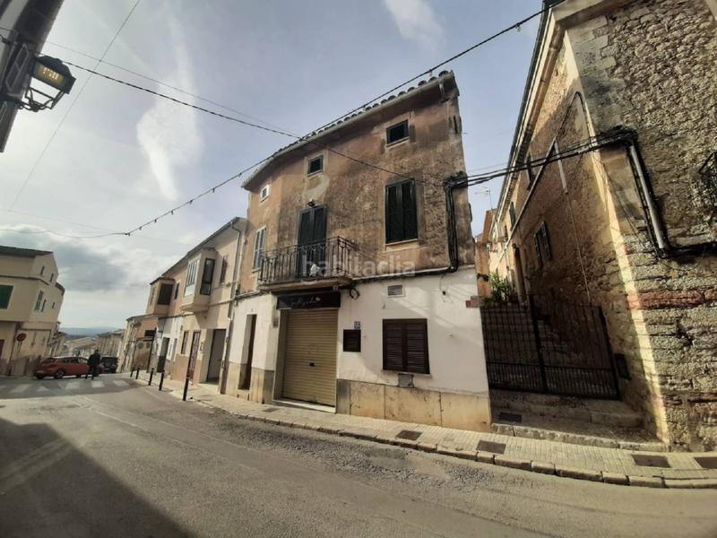 Foto 51e5f999-6937-47bf-8d1e-a30471e0ff2a. Casa  de pueblo con terraza. en Campanet