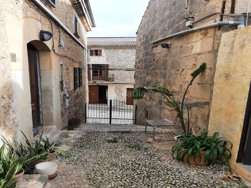 Foto 76ed48fe-0f41-4110-96ef-c5b6e4a159e7. Casa  de pueblo con terraza. en Campanet