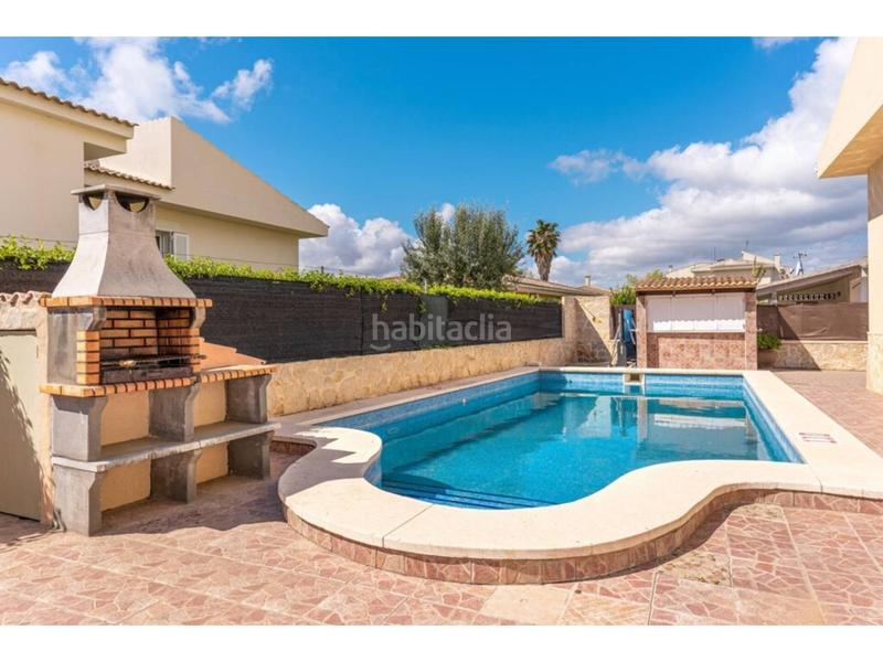 Foto 9cafb116-8a7a-4ed6-881a-381e839f43d2. Xalet amb aparcament a ciutat d´Alcúdia Alcúdia