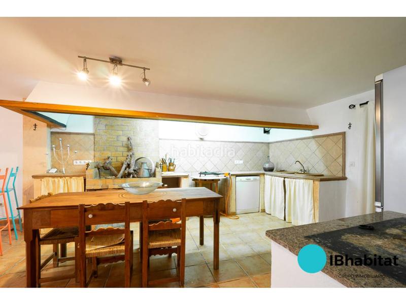 Foto 8294d9d8-3987-4c71-9c3d-7e371dcf8e71. Casa amb piscina a Selva