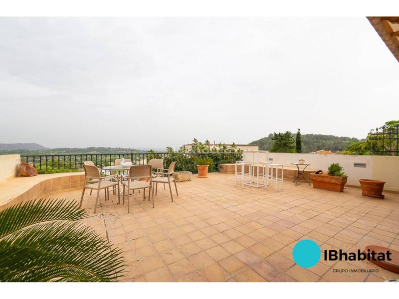 Foto e37607c2-bfe1-4647-bf9b-67d66e6c0526. Casa amb piscina a Selva