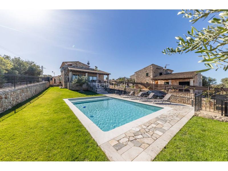 Foto 2c6129ce-2888-4561-8803-2b41956bfa4d. Casa amb aparcament a Sineu
