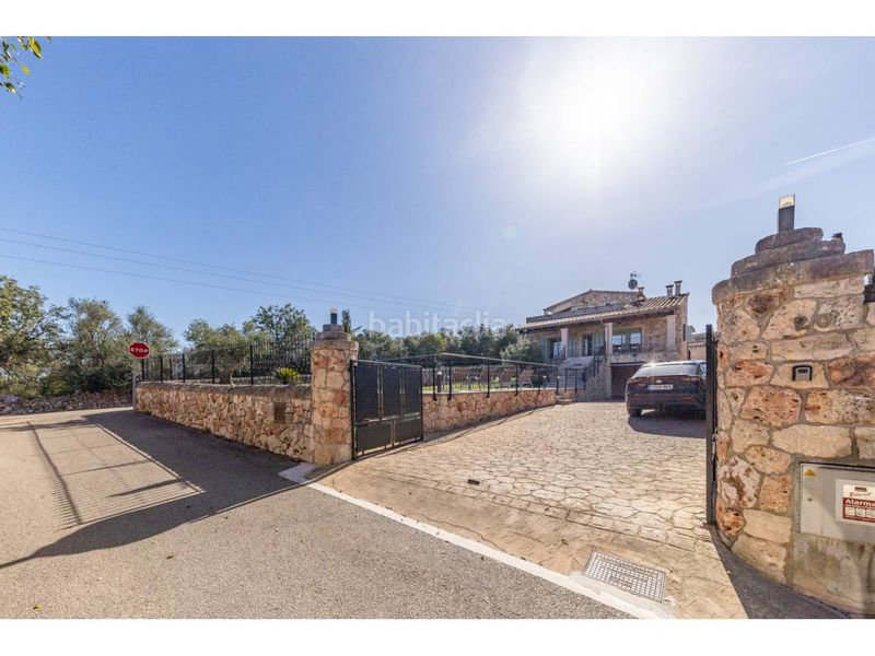Foto b44f8db4-ec9c-4f4b-af51-cc011c045118. Casa amb aparcament a Sineu
