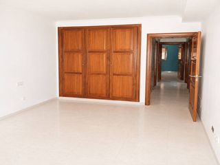 Etagenwohnung in Son Amonda - Reis Catòlics. Planta baja con parquing y trastero.