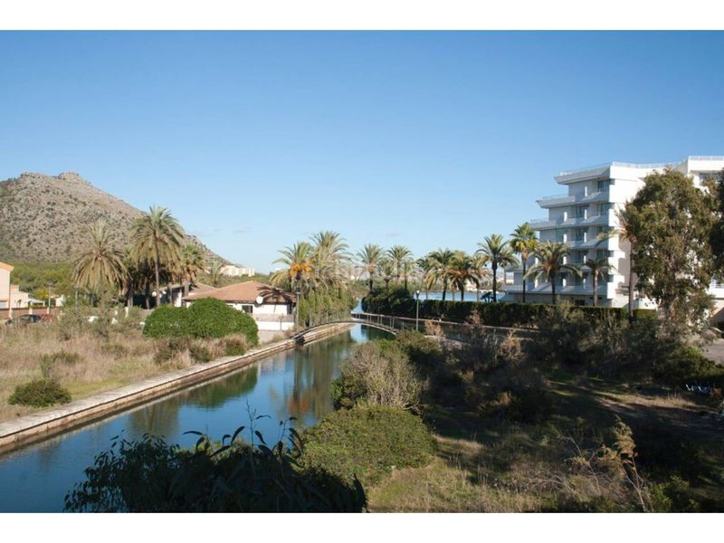 Foto 6b07ac9c-5b3c-49a9-a50c-15011cbc0aa1. Edifici a port d´Alcúdia-platja dálcúdia Alcúdia