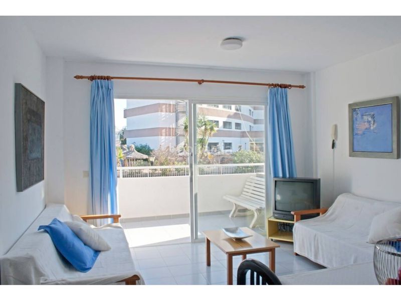Foto b9bb0fc5-7895-4cba-8ae0-babdc4c9f31c. Edifici a port d´Alcúdia-platja dálcúdia Alcúdia