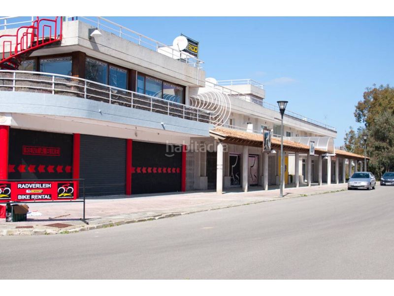 Foto dcfa31ca-6ed0-483e-8e62-ad6c55a4c03b. Edifici a port d´Alcúdia-platja dálcúdia Alcúdia