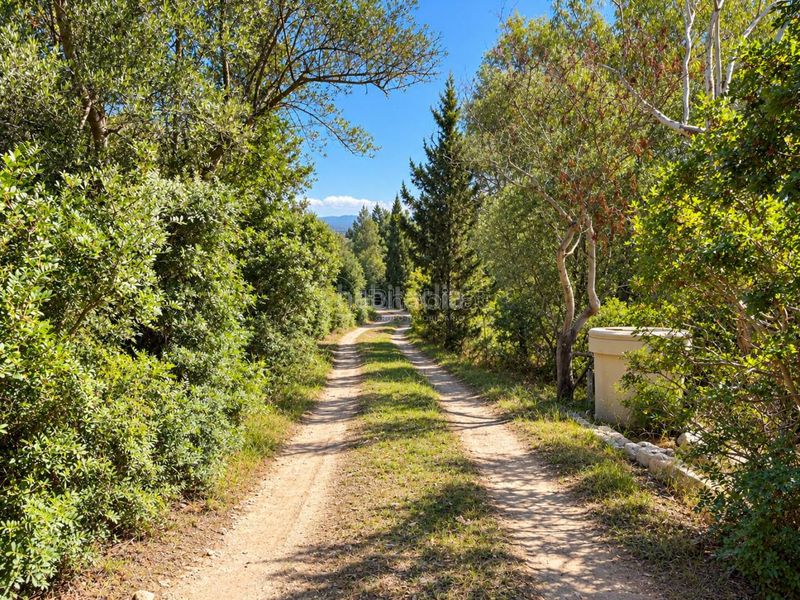 Foto c9c92d65-9b47-4fe1-a1b0-0ffb2868f87d. Masía casa de campo en venta en Selva