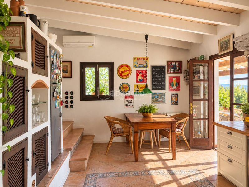 Foto eaa1ef0a-ebe3-480a-9912-f6f8a522e661. Masía casa de campo en venta en Selva
