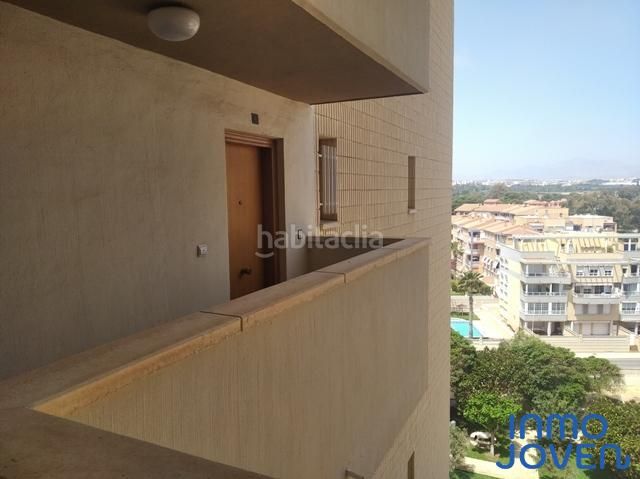 Foto d3e8a83d-30f1-47ec-a501-e73475586c9f. Affitto piccolo appartamento in av. jaime i 110 in Campello (el)