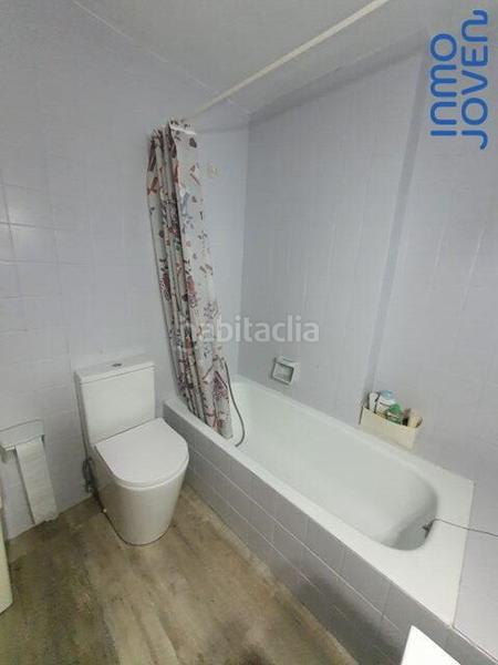 Foto 3cd152f6-7c35-4b91-93c1-e4a9ad8f87e9. Lloguer apartament a avenida jaime i el conquistador 88 a Campello (el)