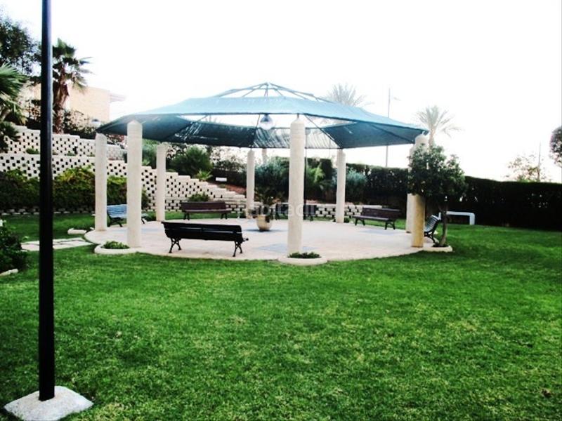 Foto 4e53b166-1701-4cd6-833b-8755ca942918. Lloguer apartament amb aparcament piscina a Playa Muchavista Campello (el)