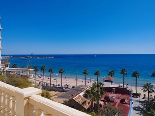 Local Comercial  Carretera del port. 6102 local en primera linea de la playa. convertible en vivienda