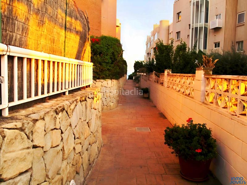 Foto fdbe42ab-1f81-40e6-ad81-5120d836fba2. Apartament a carrer de sorolla 11 a Playa Muchavista Campello (el)