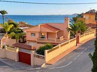 Chalet  Avinguda d'amèrica. 4152 chalet independiente de gran lujo, en la coveta fumà con vi