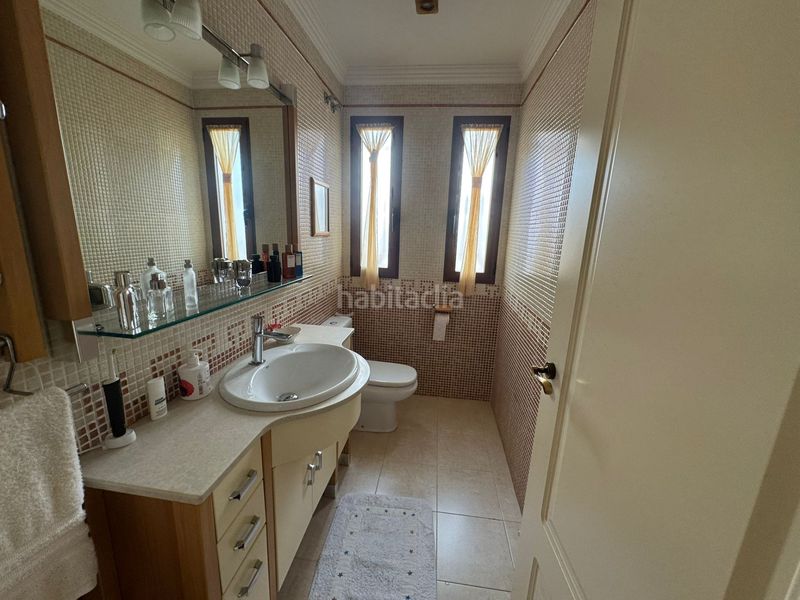Foto 8ab2b7c0-ad89-4049-bf49-06142d8e87dd. Chalet con camino riscaldamento parcheggio piscina in Alicante