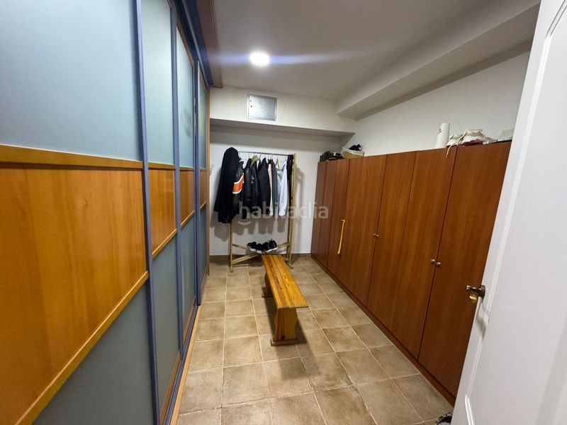 Foto d571c1e5-b4f4-4a67-bee9-87c25400b504. Chalet con camino riscaldamento parcheggio piscina in Alicante
