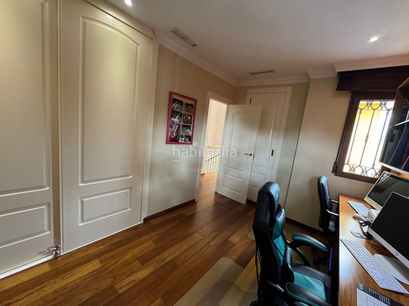 Foto e75fa04b-a864-43e8-9846-a6179c6ba966. Chalet con camino riscaldamento parcheggio piscina in Alicante