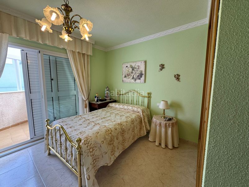 Foto 0a34ec25-7186-4402-864f-a3925cee4c10. Casa adossada a calle versalles 7 a Playa Muchavista Campello (el)