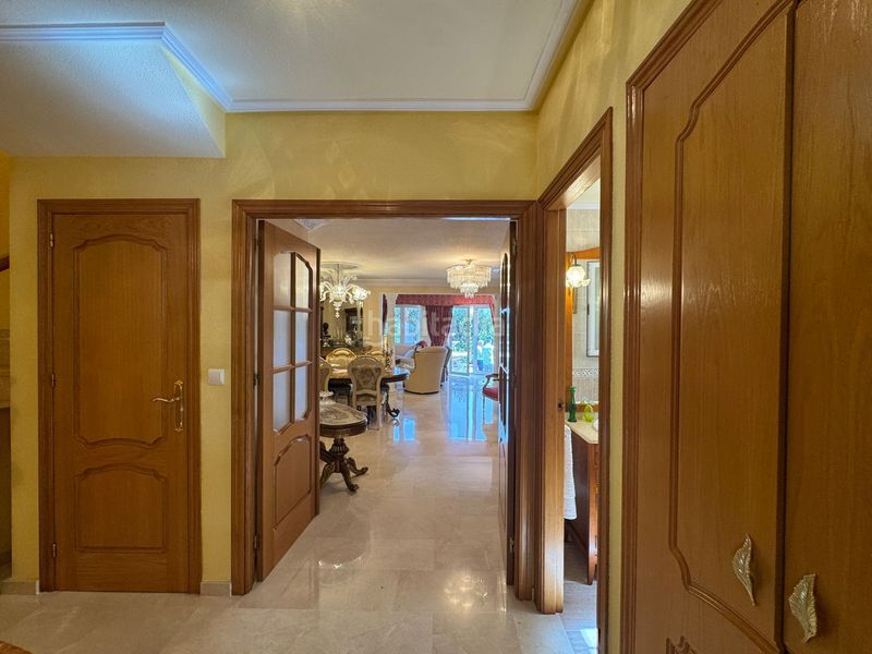 Foto f25d64b1-94c8-4f85-8230-909a3fbb2233. Casa adossada a calle versalles 7 a Playa Muchavista Campello (el)