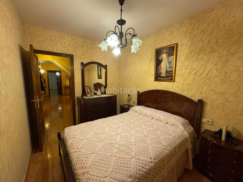 Foto f27e0abb-87d9-4b4a-b0dd-e6aef4bcd06f. Casa adossada a calle versalles 7 a Playa Muchavista Campello (el)
