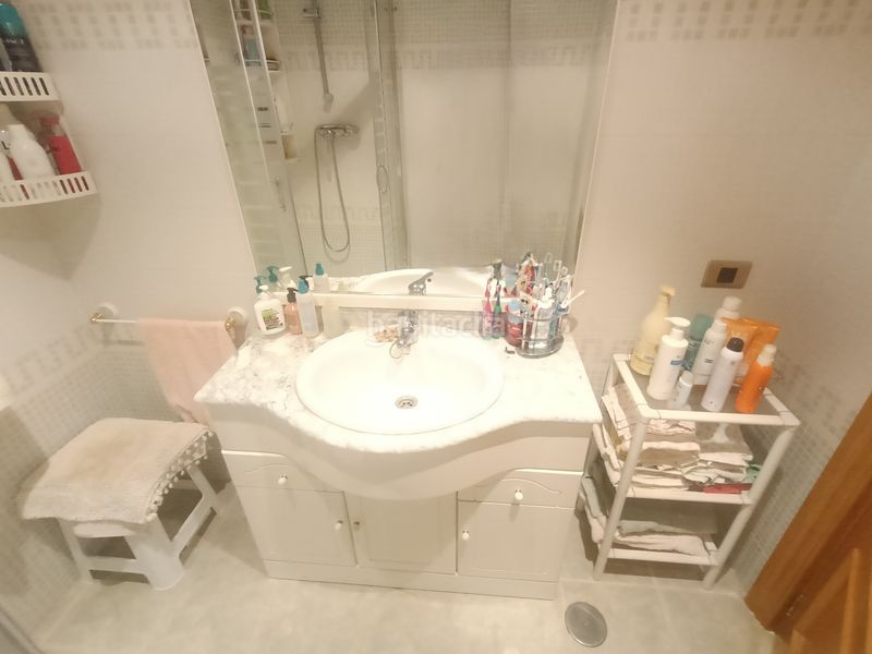 Foto b38733bc-df5e-4388-83f5-c101d11e89a5. Miete appartement in carrer de juan de la cierva 19 in Campello (el)