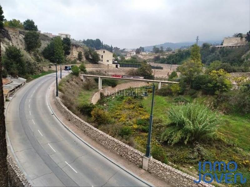 Foto 18eeee92-adc0-4da1-8bb6-1372812b0f01. Industrial building in Eixample Alcoi