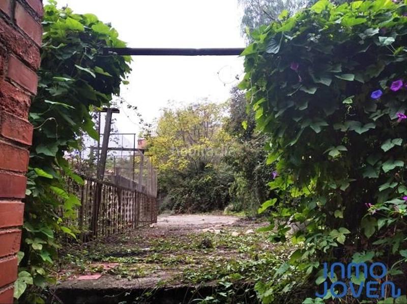 Foto a0b893e6-4ec9-4982-a943-cb9050ce4776. Industrial building in Eixample Alcoi