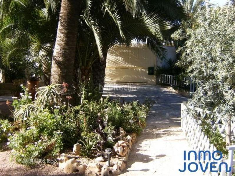 Foto 1d97d704-a208-40a6-bcf8-e246c2606494. Xalet amb aparcament a Pueblo Acantilado-Lanuza Campello (el)