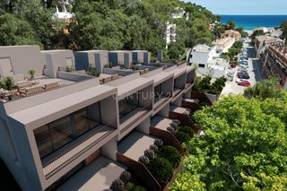 Casa adossada a Carrer de la riera, sa riera, spain 38. Obra nueva  begur  costa brava