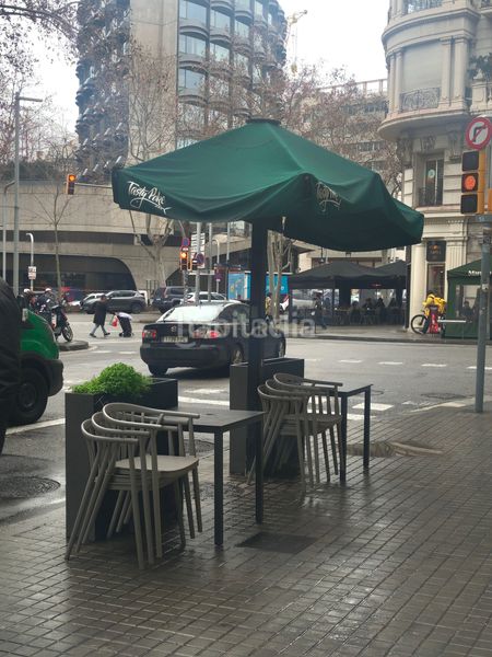 Foto 0ac3cc84-0666-4e19-bd7d-233ec0f36efc. Umzug geschäftsraum in plaça de francesc macià in Barcelona