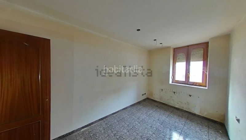 Foto 515d434e-075e-49b1-90fc-f05be0aa52f4. Apartament a carrer orient a Puig-reig