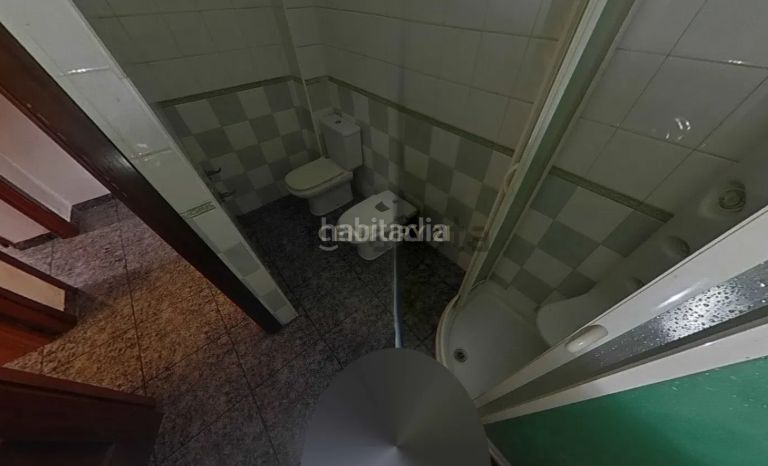 Foto dfe8fd48-3ac7-4d56-9bbe-fc1dfe42ead3. Apartament a carrer orient a Puig-reig