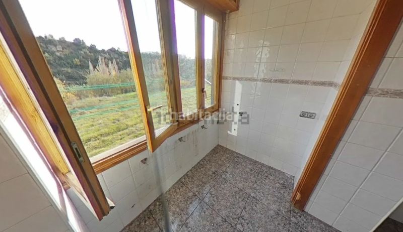 Foto e47a5320-0778-4132-9a76-1cdb5b992dd4. Apartament a carrer orient a Puig-reig